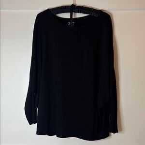 Maurices 24/7 Black lightweight sweater in size XL in great condition